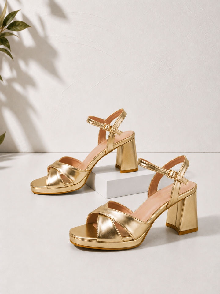 Sandali Oro con Piattaforma e Cinghie Intrecciate