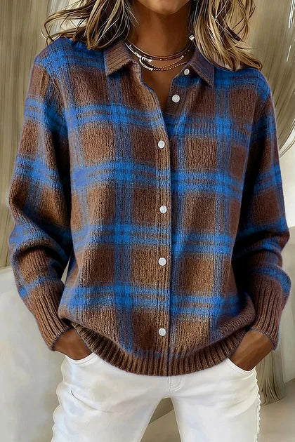 Leandra - Elegante Cardigan Lungo" can be rewritten as "Leandra - Chic Long Cardigan.