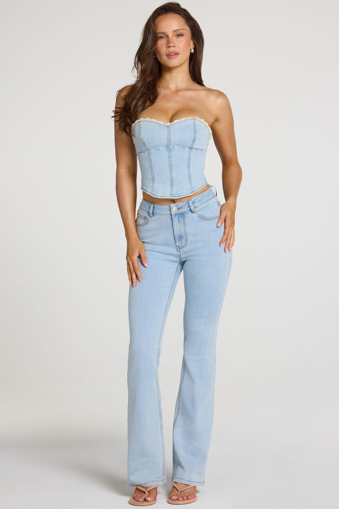 Jeans Bootcut a Vita Media in Denim Chiaro