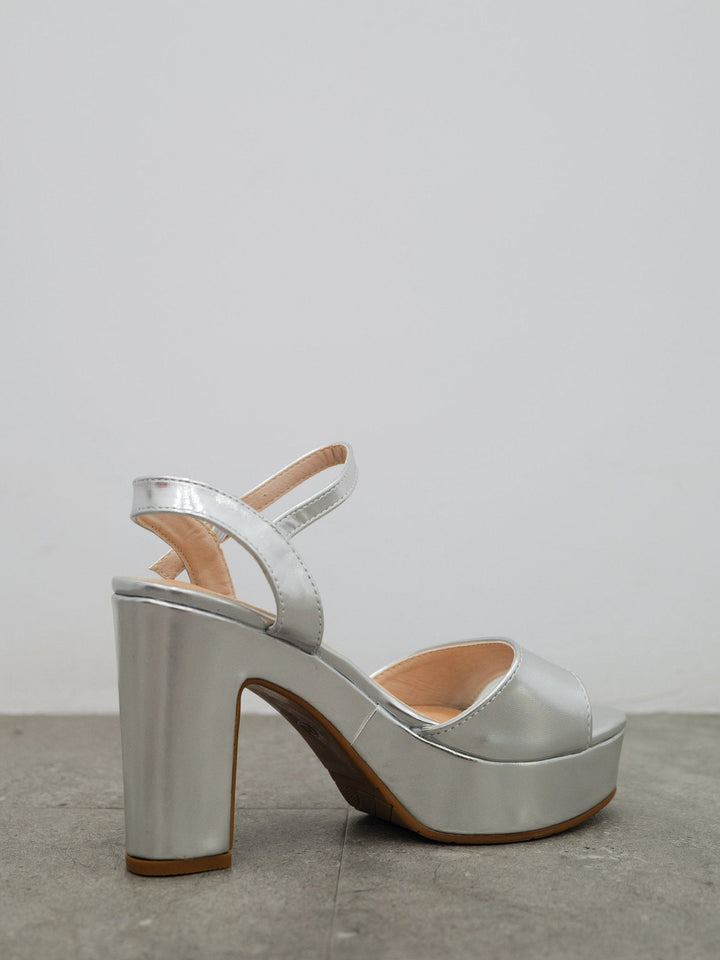 Sandali Bassi con Piattaforma in Argento