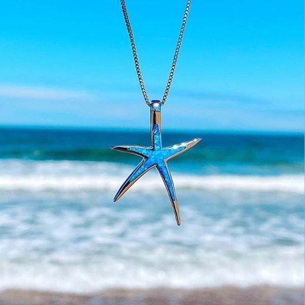 Collana in argento con opale blu e stella marina