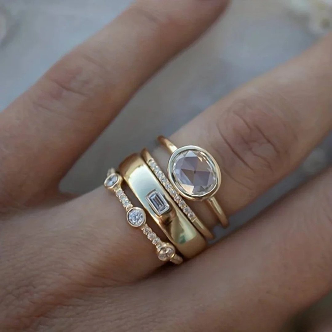 Anello vintage in oro con zircone