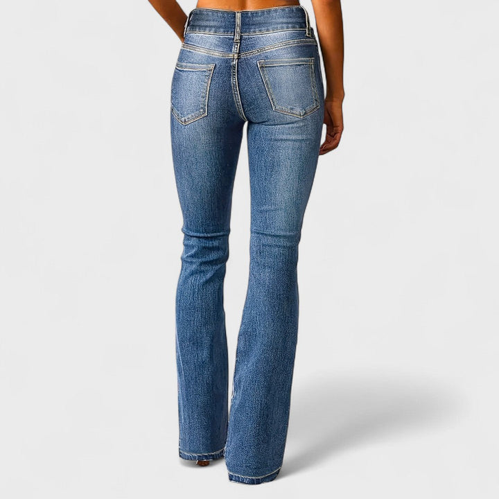 Jeans a vita alta a gamba larga alla moda