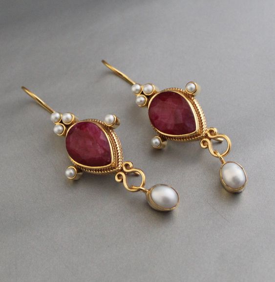 Orecchini vintage in rubino e perla
