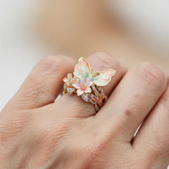 Anello farfalla scintillante con zircone naturale
