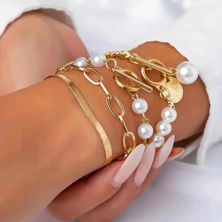 Set di 4 Bracciali Eleganti in Oro - Design a Serpente con Perle e Maglie