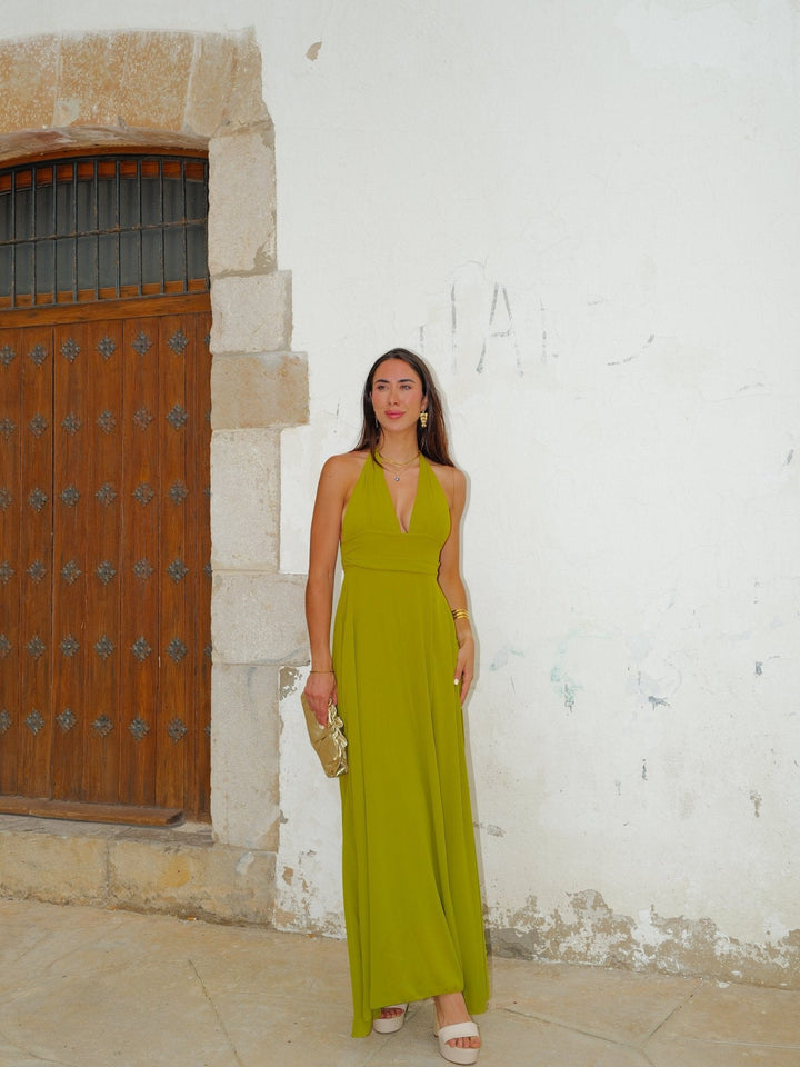 Abito lungo in chiffon verde oliva con scollatura a V