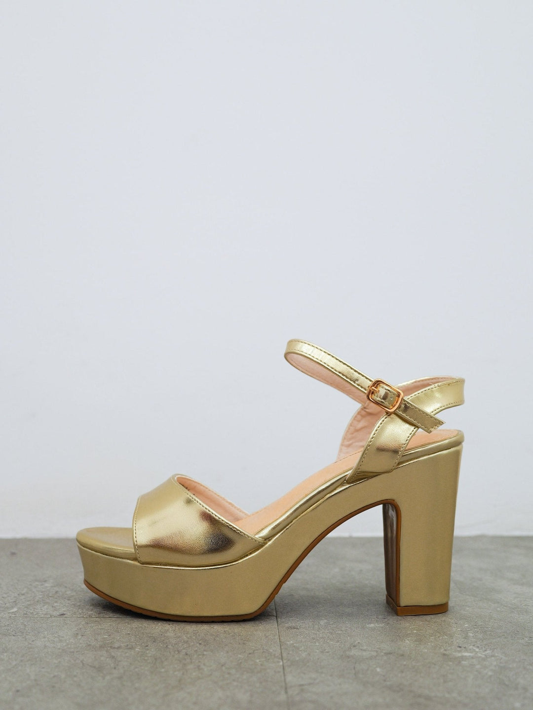 Basse Sandali Piattaforma in Oro