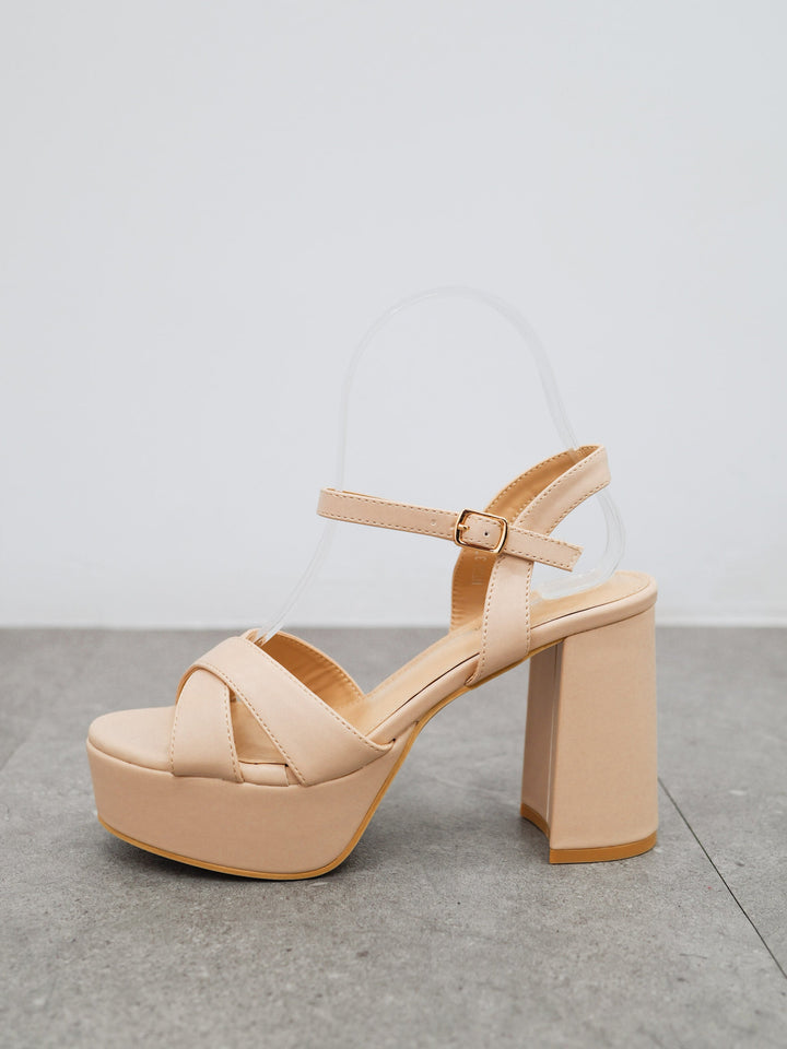 Sandali Beige con Fasce Incrociate