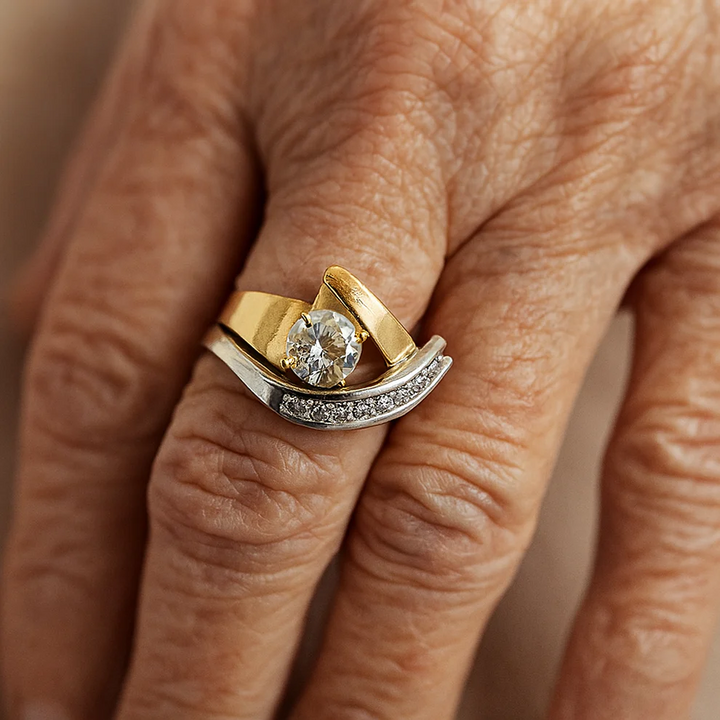 Anelli vintage in oro e argento con forme irregolari e zirconia cubica