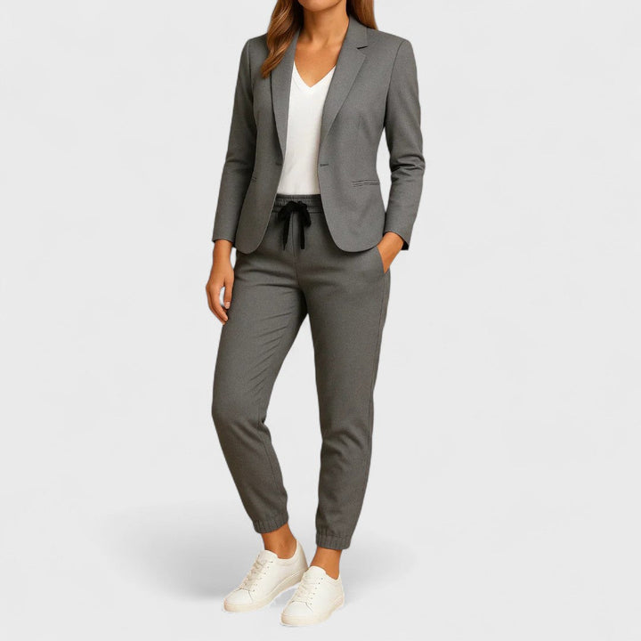 Elegante completo con giacca e pantaloni