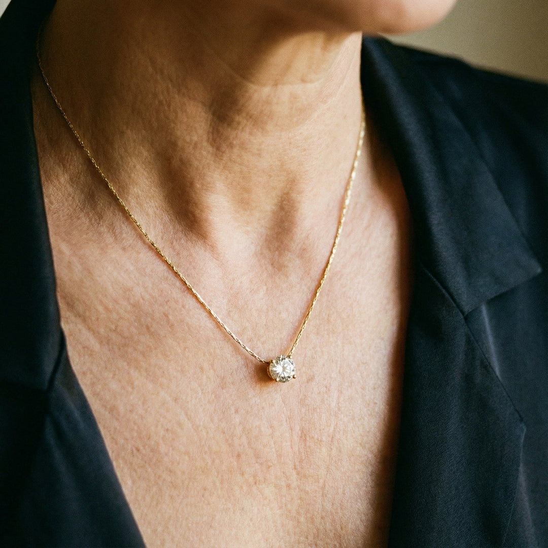 Set collana in oro con diamanti