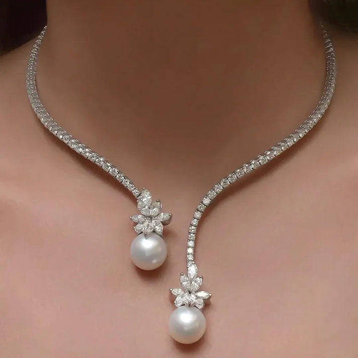 Collana in argento sterling con perle eleganti e scintillanti