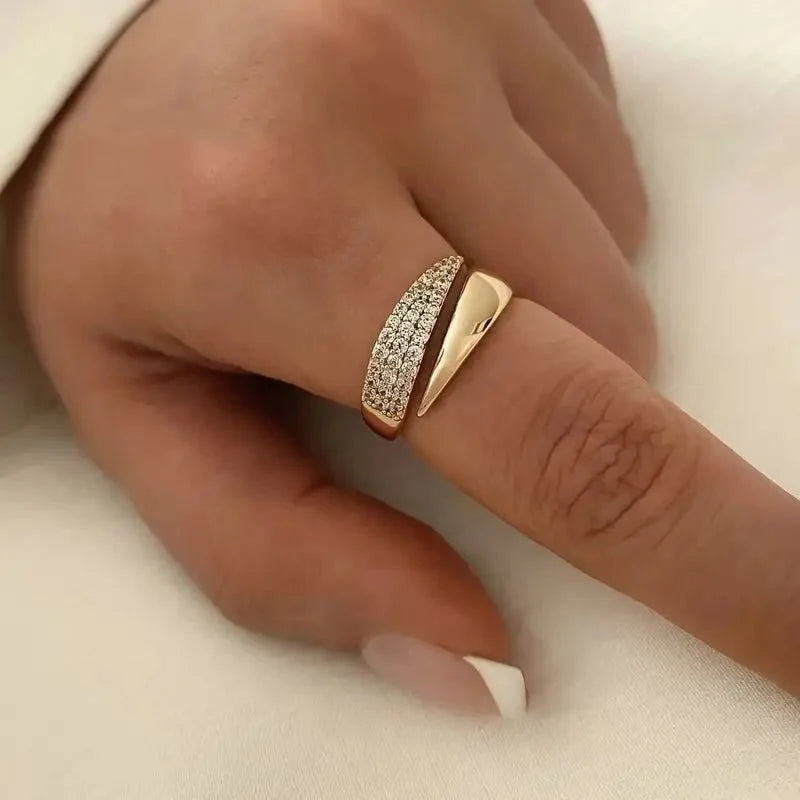 ÉLOÏSE – Anello di Eleganza Eterna