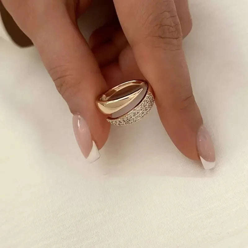 ÉLOÏSE – Anello di Eleganza Eterna