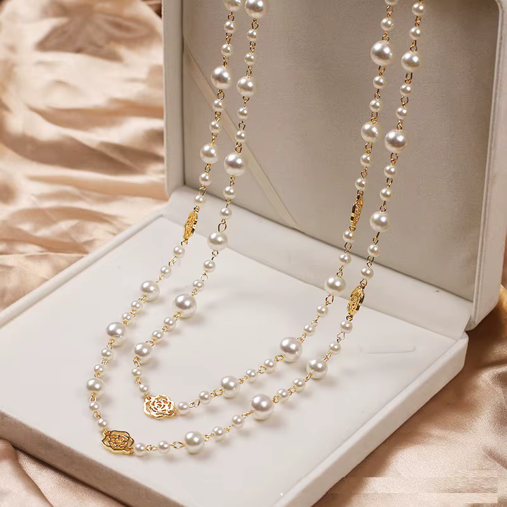 Elegante collana in oro con perla