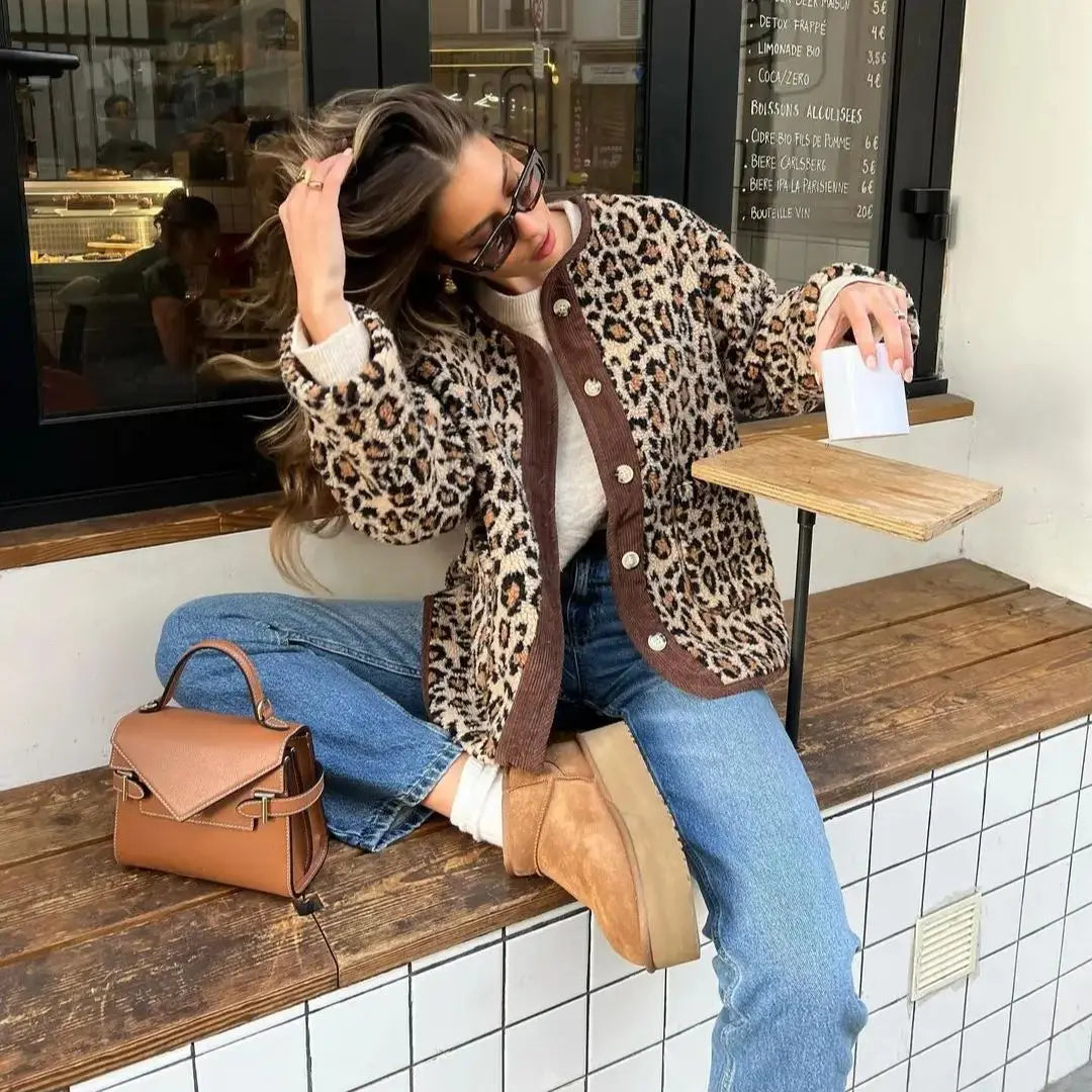 Miriam - Elegant Leopard Print Cardigan