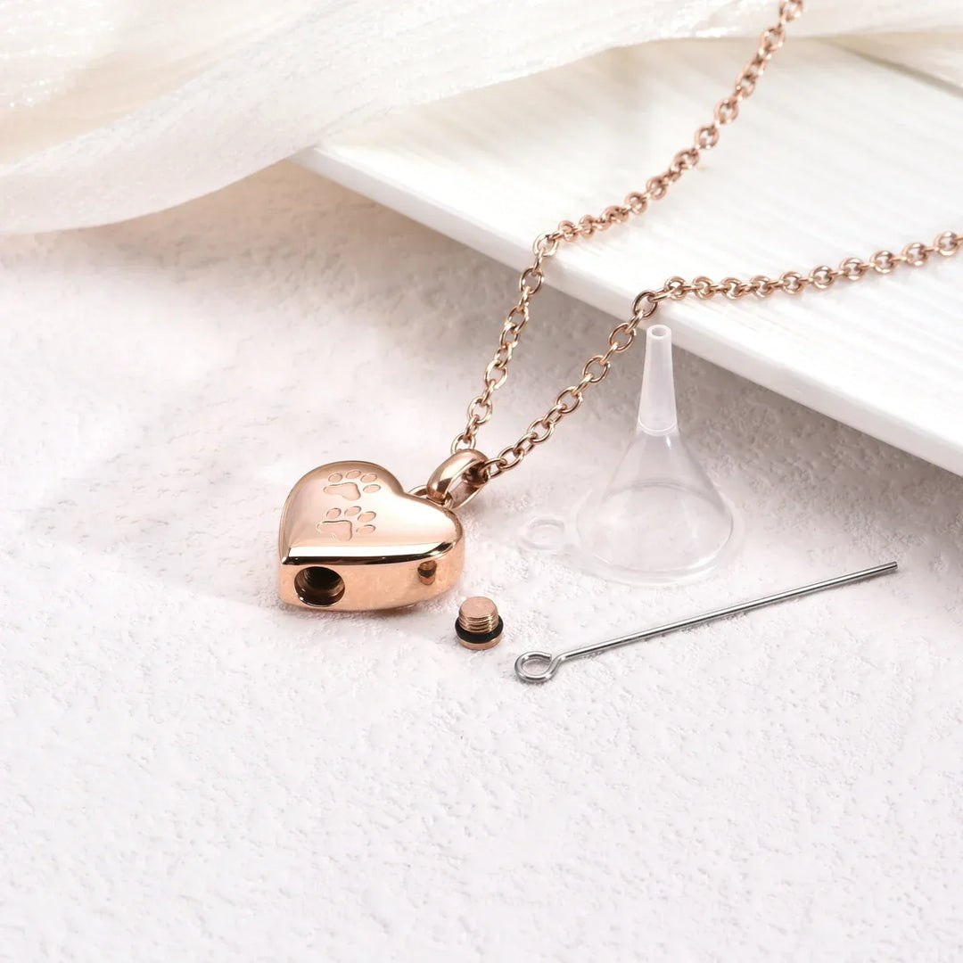 Collana commemorativa per animali – Ciondolo a cuore con incisione di impronta