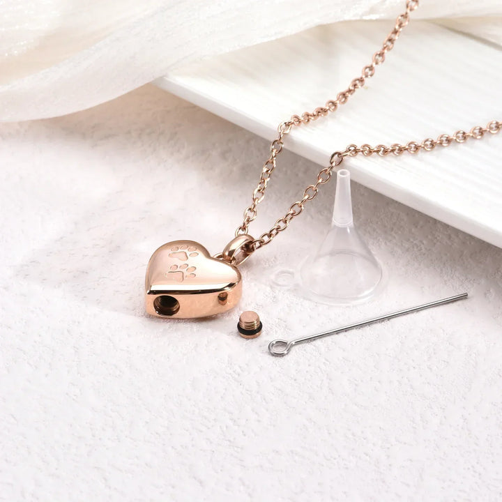 Collana commemorativa per animali – Ciondolo a cuore con incisione di impronta