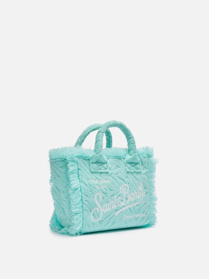Mini Vanity Sponge Bag con stampa zebrata verde acqua in rilievo" can be rewritten as:

"Mini Vanity Bag in Spugna con Stampa Zebrata Verde Acqua in Rilievo