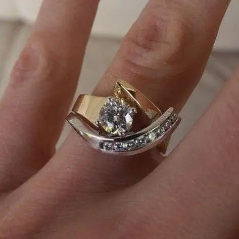 Anelli vintage in oro e argento con forme irregolari e zirconia cubica