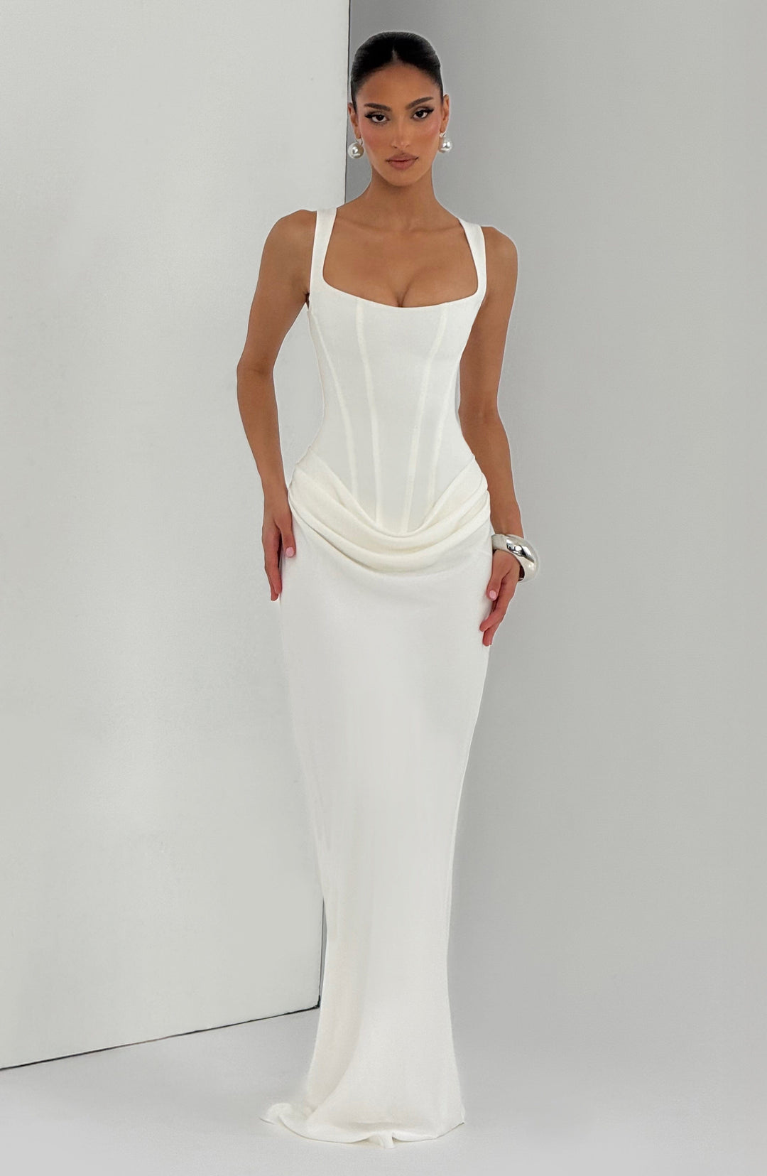 Luna · Vestito maxi con scollo quadrato