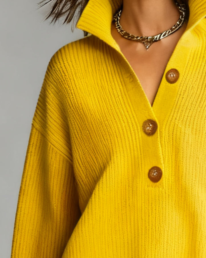 Jane - Elegante Maglione a Tre Bottoni con Collo