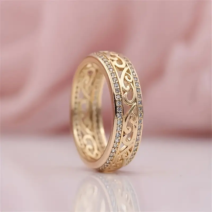 Anello in oro lucido e traforato