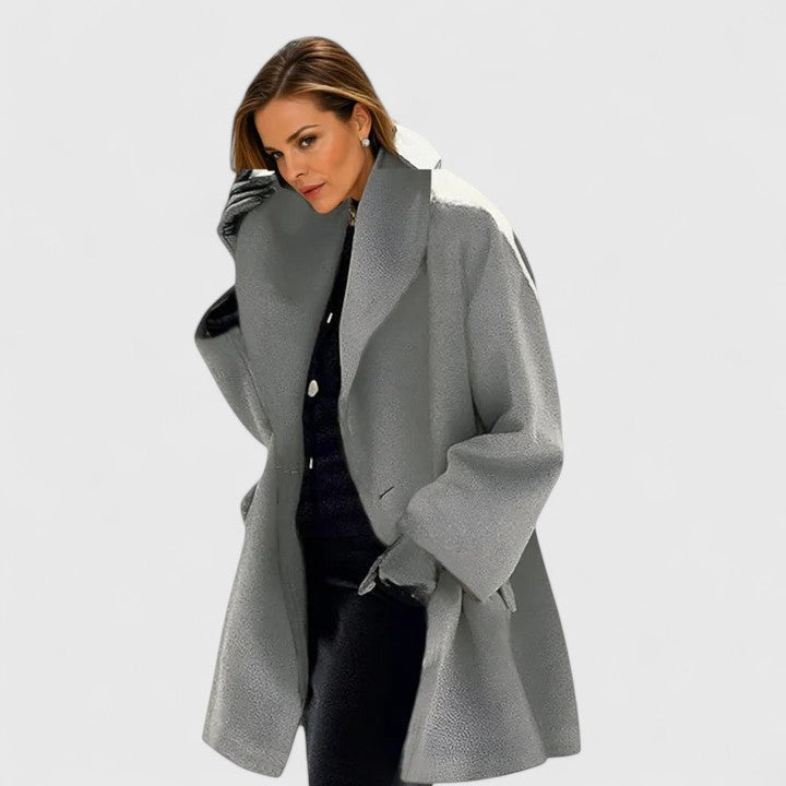 Oravienne | Elegantly Tailored Coat