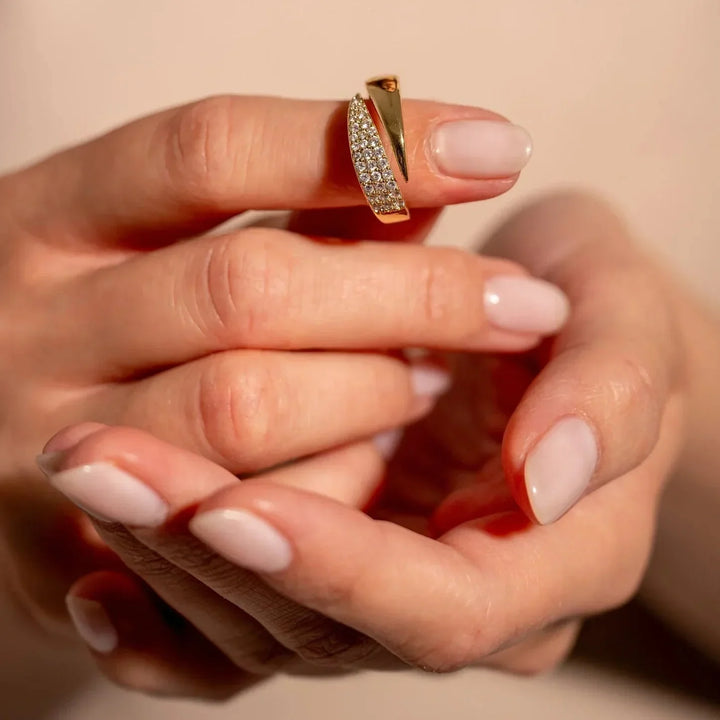 ÉLOÏSE – Anello di Eleganza Eterna