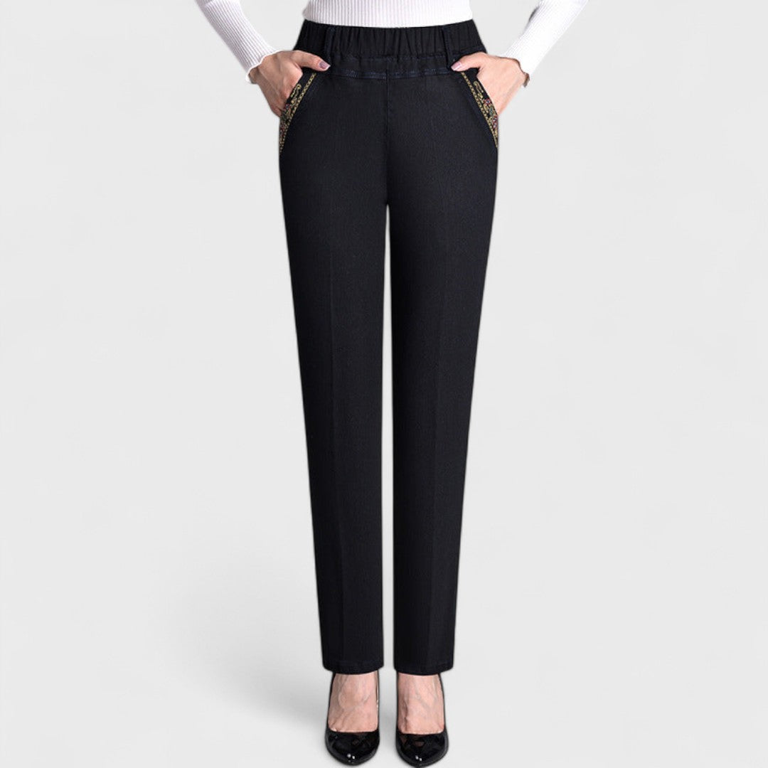 Jeans da donna con tasche laterali e vita elastica