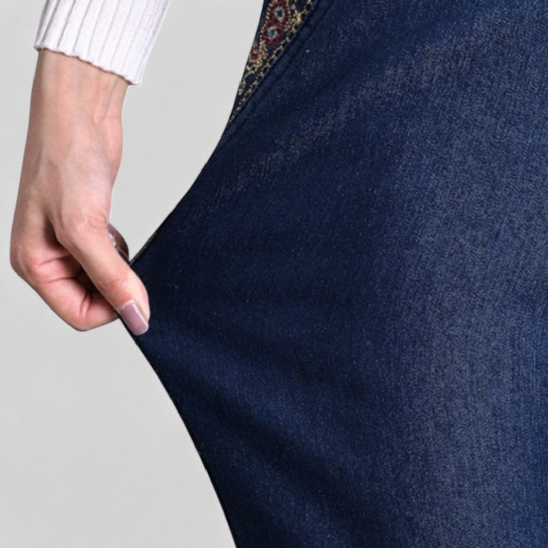 Jeans da donna con tasche laterali e vita elastica