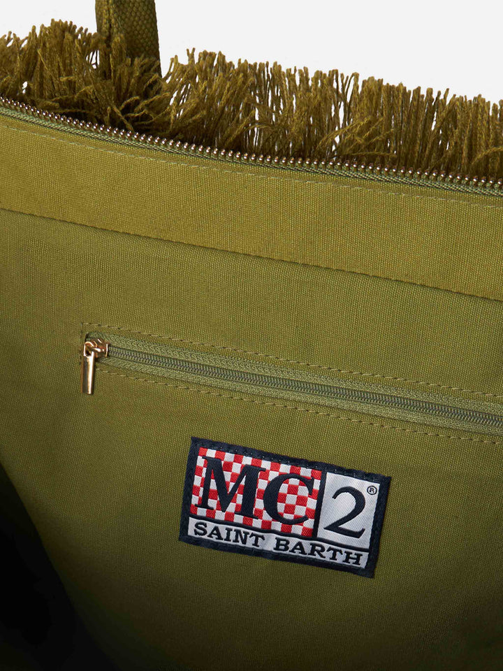 Borsa a spalla all'uncinetto con decorazione floreale